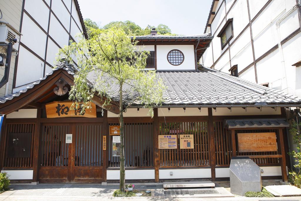 Готель Oyado Hakusan Hyogo Екстер'єр фото