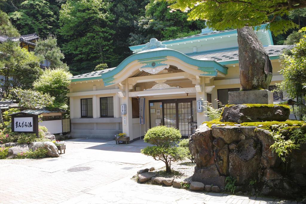 Готель Oyado Hakusan Hyogo Екстер'єр фото