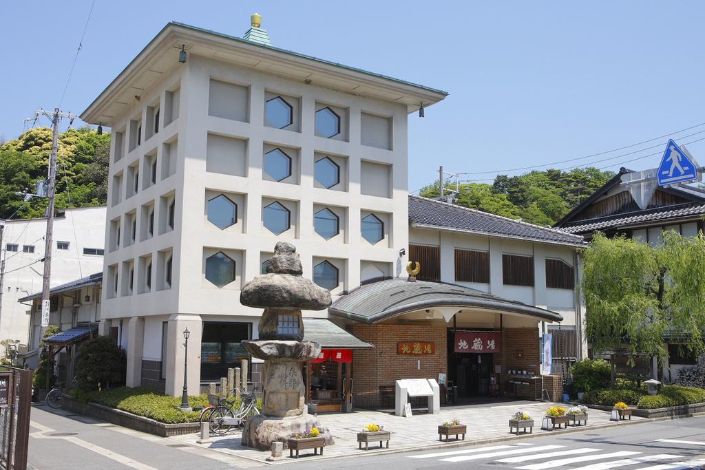 Готель Oyado Hakusan Hyogo Екстер'єр фото