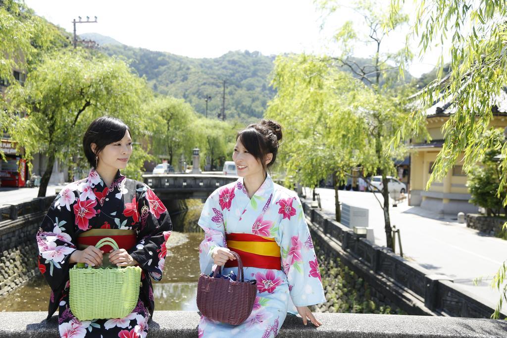 Готель Oyado Hakusan Hyogo Екстер'єр фото