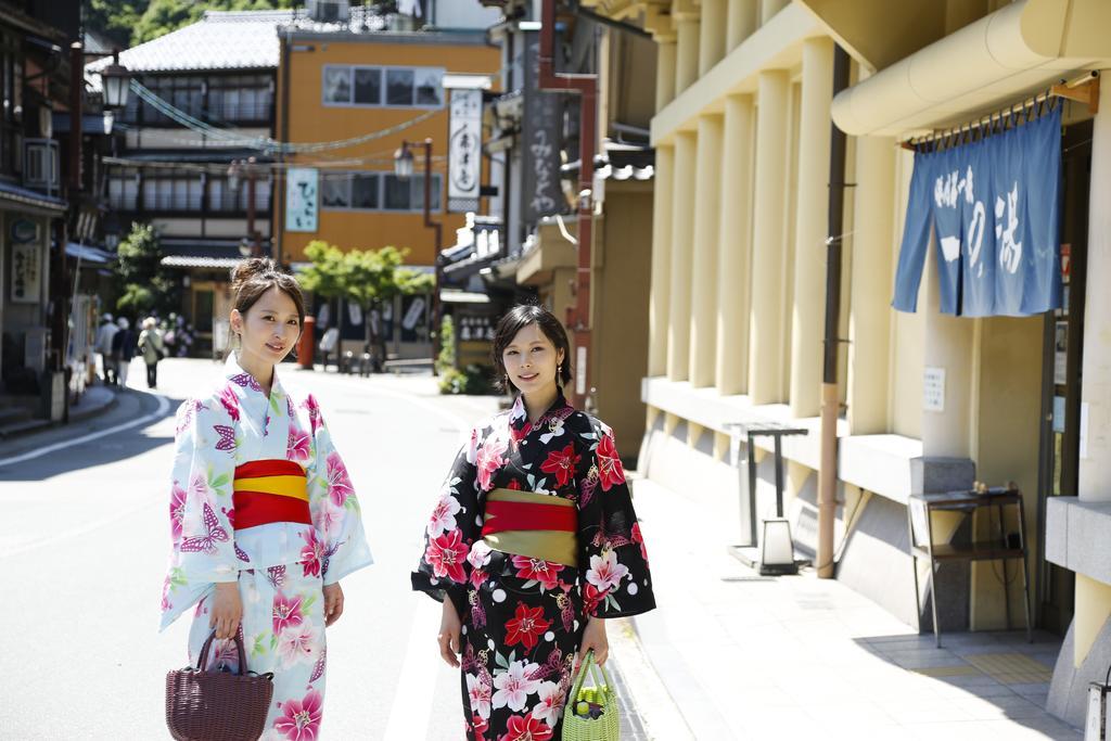 Готель Oyado Hakusan Hyogo Екстер'єр фото